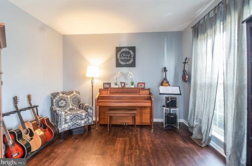 14921 Honey Locust Ct, Woodbridge, VA 22193-6030