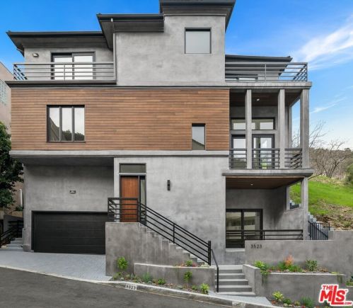 3523 Dixie Canyon Pl, Van Nuys CA  91423-4820 exterior