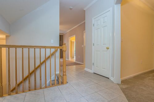 12 Westgate Dr, Annandale, NJ 08801-1647