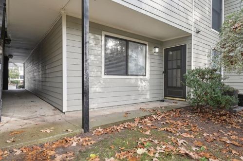 3436 Ivys Walk, Atlanta, GA 30340-4044