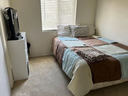 19233 Bergamont Dr, Riverside CA 92508-6275 exterior