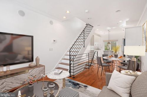 432 Mercy St, Philadelphia, PA 19148-2507