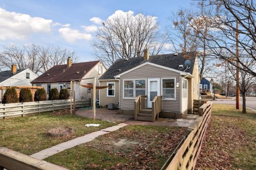 1349 6 St, Saint Paul MN  55106-4801 exterior