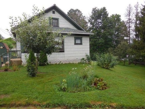 518 Wilson Ave, Franklin, PA 16323-2747