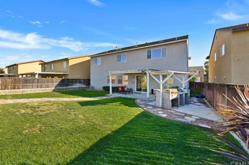 12372 Brianwood Dr, Riverside CA 92503-6754 exterior