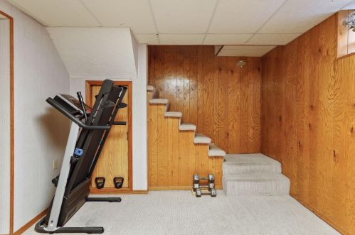 1122 Albemarle St, Saint Paul MN  55117-4415 exterior