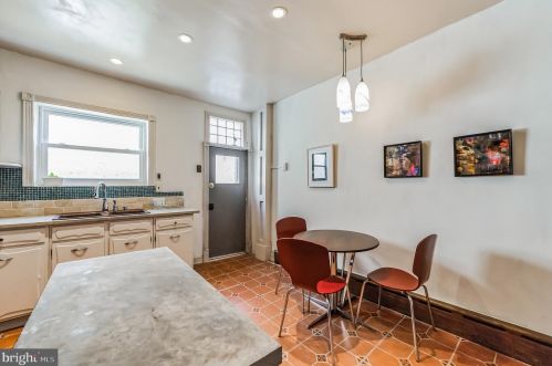 1917 10th St, Philadelphia PA 19148-2358 exterior