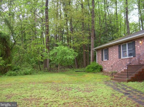 504 Monument Dr, Montross, VA 22520-8731