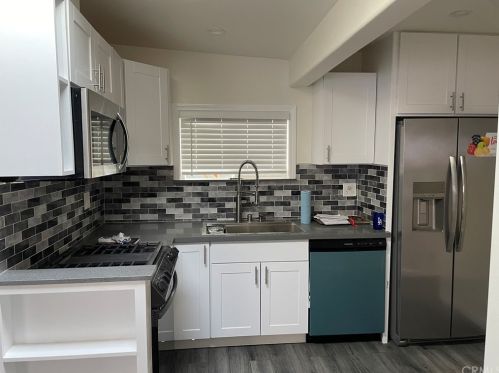 4706 118 St, Hawthorne CA 90250-2130 exterior