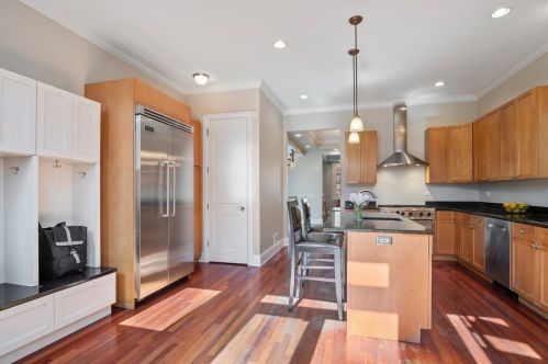 1855 Race Ave, Chicago, IL 60622-6247