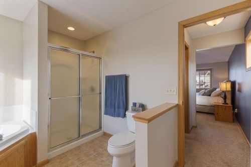 920 Drew Dr, Saint Paul MN  55129-6900 exterior