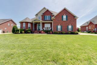 1027 Kingman Ave, Murfreesboro, TN 37129-3801