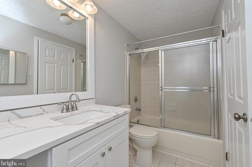 8407 Paige Glen Ave, Springfield VA  22152-3543 exterior