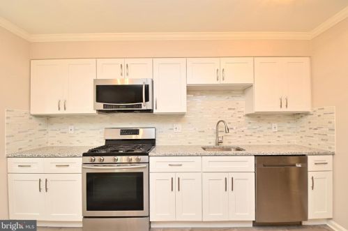 7803 Wintercress Ln, Springfield VA  22152-3842 exterior