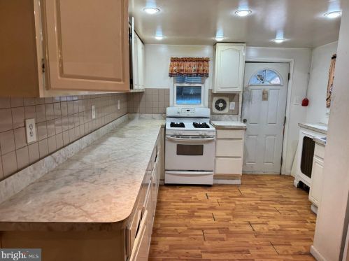 5526 American St, Philadelphia PA  19120-2827 exterior