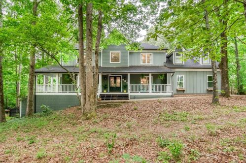 592 Chilhoe Dr, Holly Springs, GA 30115-7074