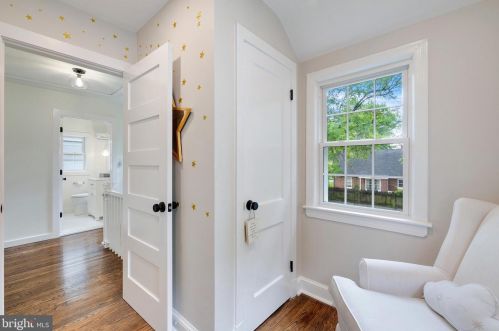 9613 Clearview Pl, Silver Spring MD 20901-2902 exterior