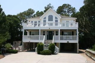 1122 Gray Ct, Corolla, NC 27927-9676