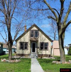 216 Belle Ave, Mankato, MN 56001-6120