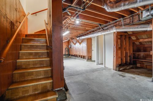 447 Girard St, San Francisco CA 94134-2109 exterior