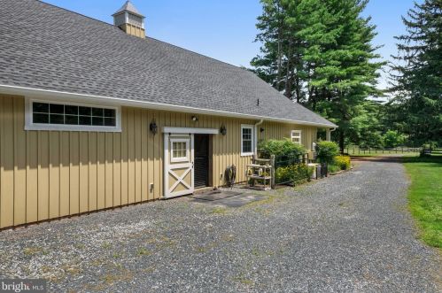 2874 Patuxent Riv Rd, Davidsonville MD 21035-2237 exterior