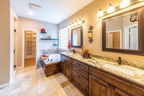 3609 Cimarron Dr, Carrollton TX 75007-6304 exterior