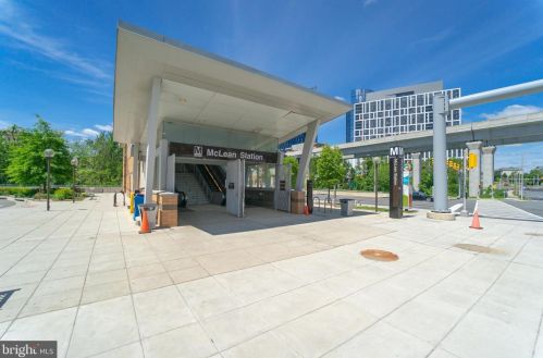 1601 Spring Gate Dr, Mc Lean VA  22102-3458 exterior