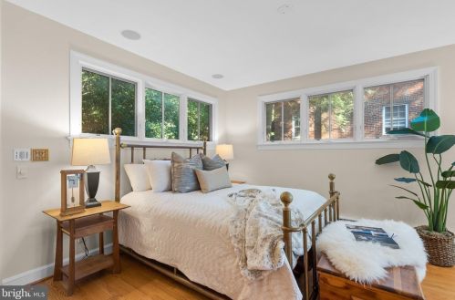 1118 Dl Dr, Silver Spring MD 20910-1601 exterior