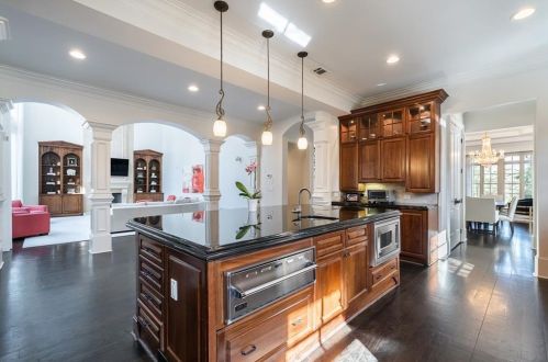 239 Beverly Rd, Atlanta GA  30309-2643 exterior