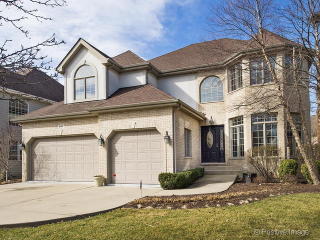 804 Shannon Lake Ct, Westmont, IL 60559-2593