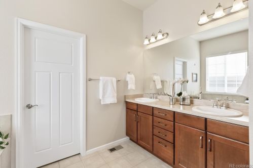 6797 Phillips Pl, Englewood CO  80112-3259 exterior