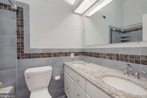 6401 Whippany Way, Springfield VA  22015-3428 exterior