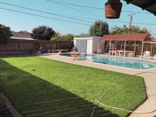 2307 Lorina Ave, Corcoran, CA 93212-1518