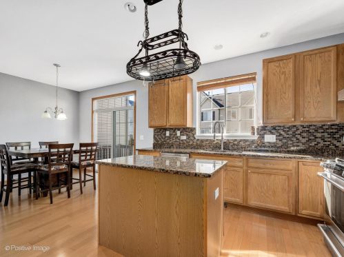 278 Sype Dr, Carol Stream, IL 60188-3312