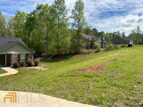 85 Richmond Dr, Lagrange, GA 30240-7645