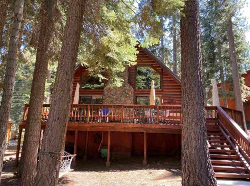 14100 Davos Dr, Truckee, CA 96161-6507