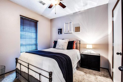 2316 Charleston Dr, Midlothian TX  76063-5177 exterior