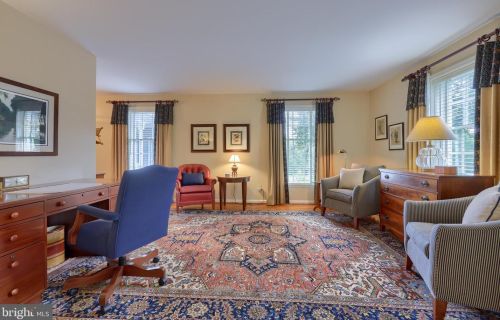 142 Bentley Ln, Lancaster PA  17603-6204 exterior