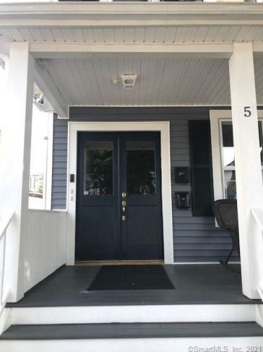 5 Hanford Pl, Norwalk CT  06854-3001 exterior