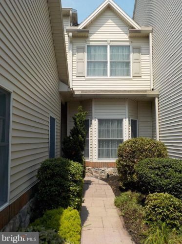 316 Autumn Chase, Harrisburg, PA 17110-3967