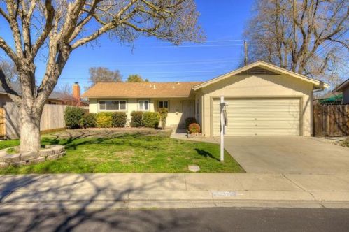 2037 Shaw Ave, Modesto, CA 95354-1720