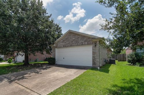 17643 Barton Point Ln, Richmond TX  77407-2481 exterior