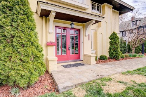 2136 Easthill Ave, Cincinnati, OH 45208-2615