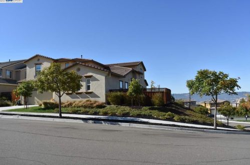 5298 Palazzo Dr, Pleasanton, CA 94568-3313