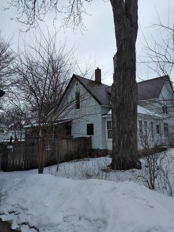 404 Garfield St, Alden, IL 60033-3126