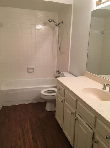 4402 Emerald Dr, Carrollton TX  75010-4514 exterior