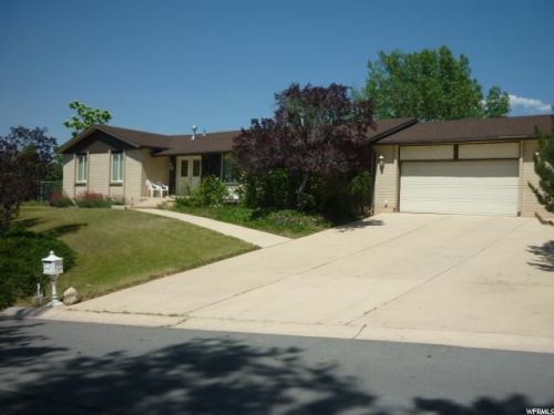 9185 Creponette Dr, Sandy UT  84093-2505 exterior