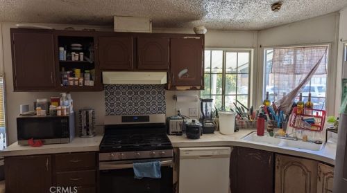 1616 Euclid St, Anaheim CA  92802-2430 exterior