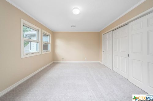 908 Cres Dr, Morgans Point TX 76513-6722 exterior