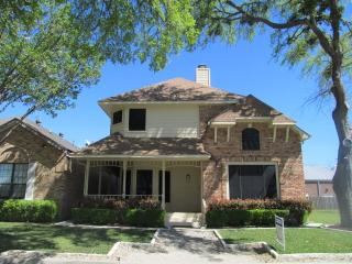 713 Alamo Rd, Rockwall TX  75087-4118 exterior